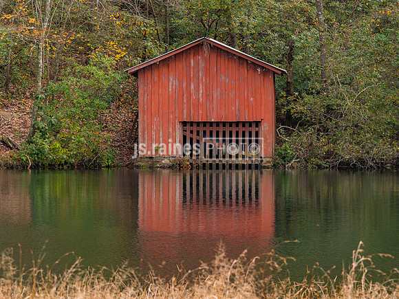 Old Shack Desoto Falls in Mentone, Alabama (2019)